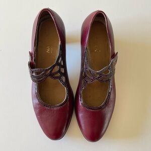 Naot burgundy leather 2.5" block heeled comfort walking shoe size 37